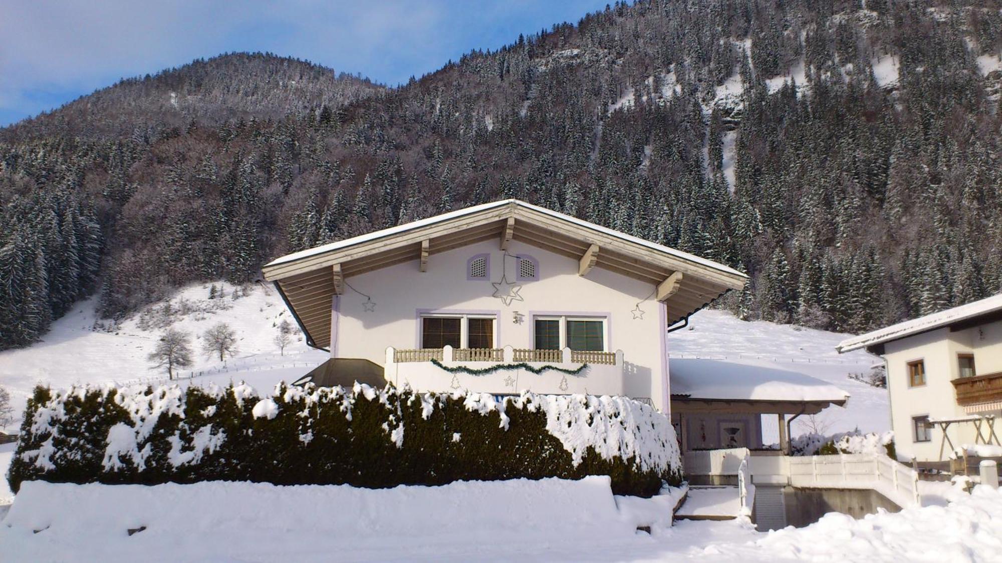 Rupert Und Jasmin Hauser Appartement *